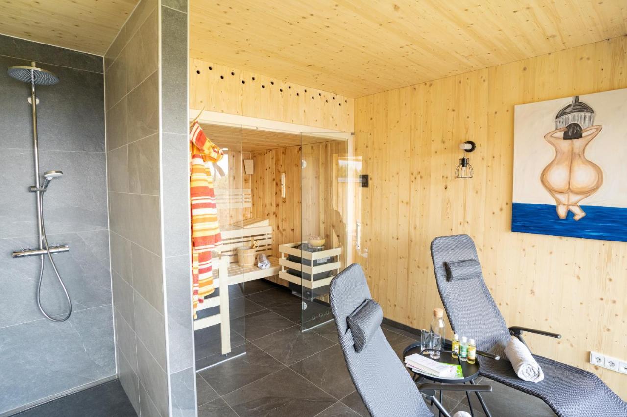 Holzhaus "Zum Schwarz'N" Apartment Aurach am Hongar Екстериор снимка