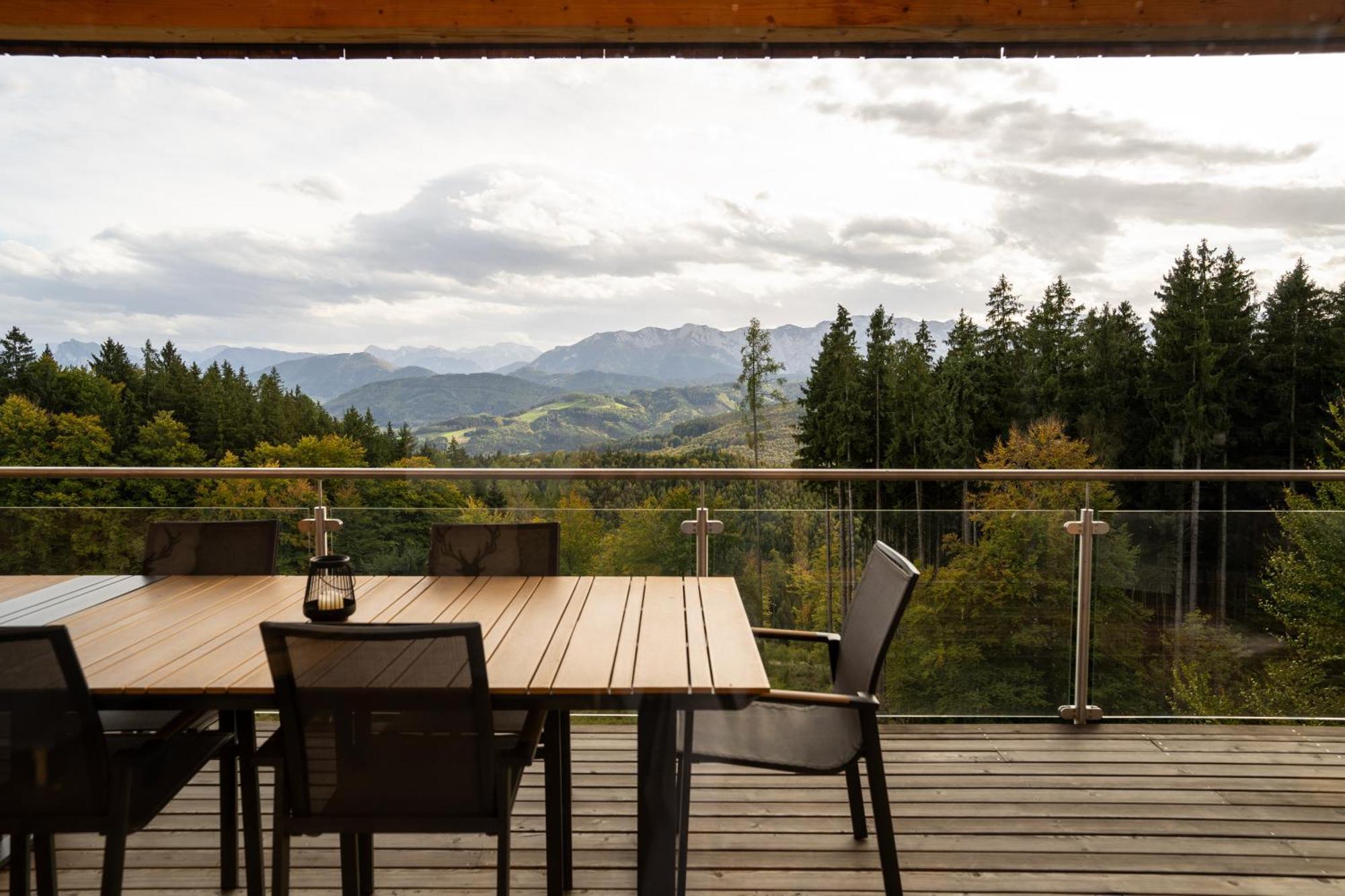 Holzhaus "Zum Schwarz'N" Apartment Aurach am Hongar Екстериор снимка