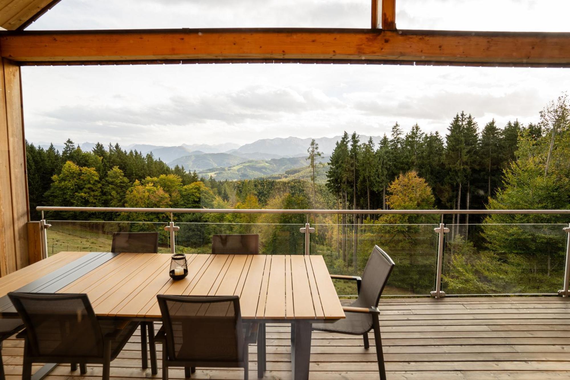 Holzhaus "Zum Schwarz'N" Apartment Aurach am Hongar Екстериор снимка