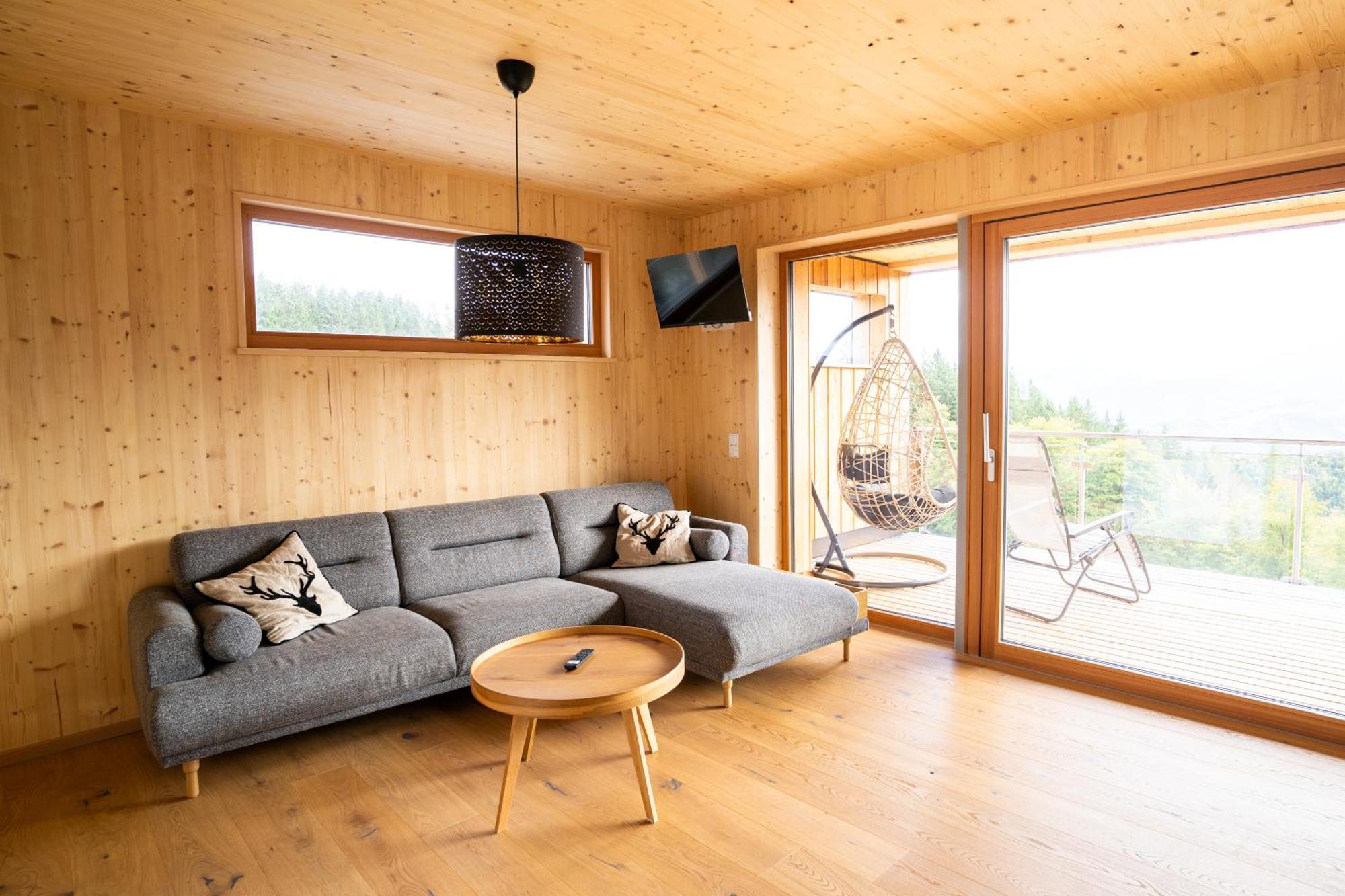 Holzhaus "Zum Schwarz'N" Apartment Aurach am Hongar Екстериор снимка